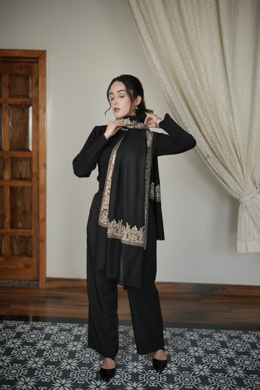 Tilla Border Shawl