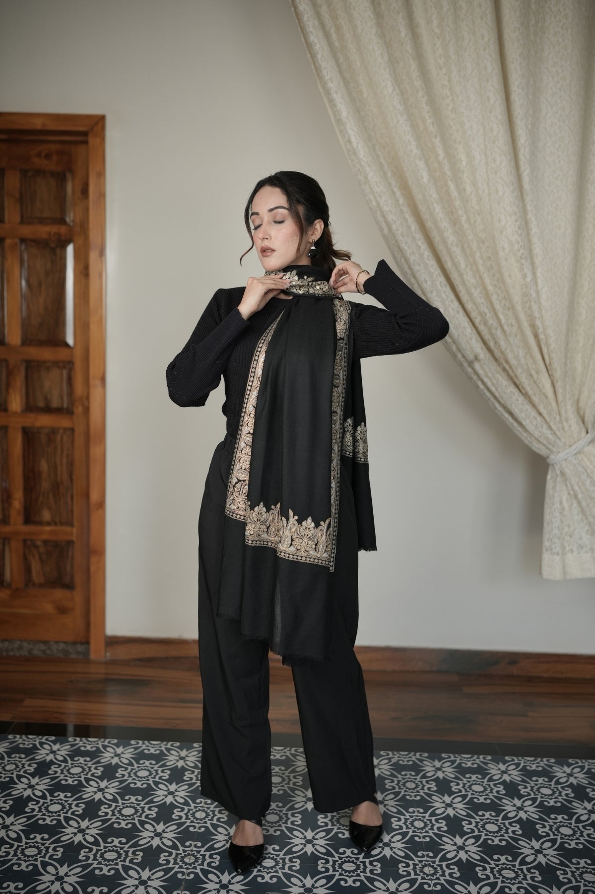 Tilla Border Shawl