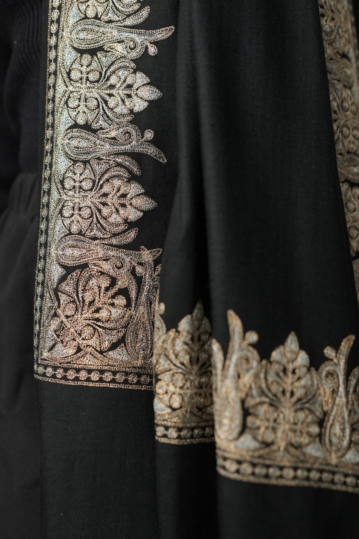 Tilla Border Shawl