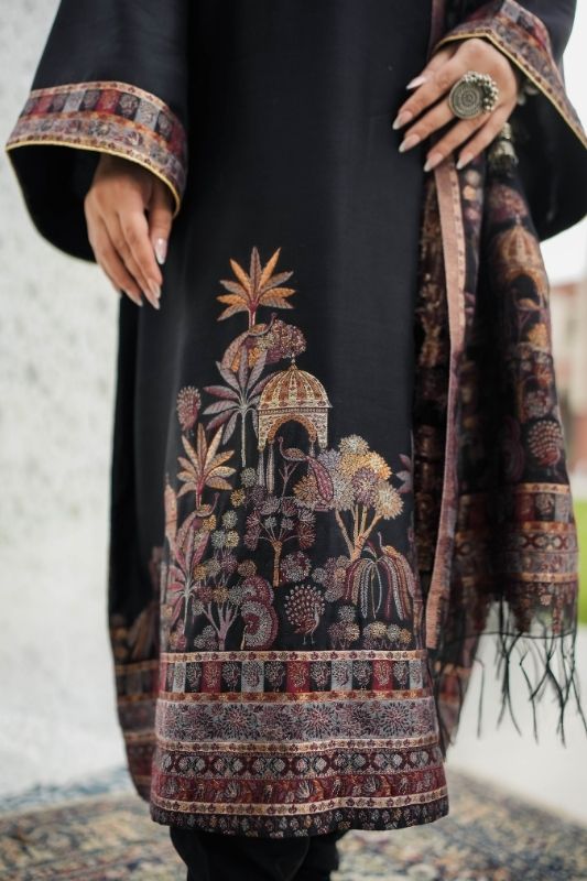 Modern Kani Shikargah Suit